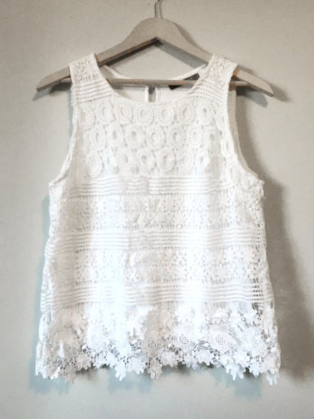 Garden Party White Crochet Lace Bilayer Tank Top Suzy Shier In The Movies Top M